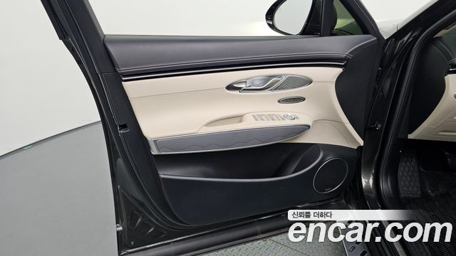 Genesis GV70 2024 — photo 14