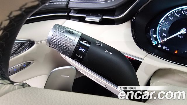 Genesis GV70 2024 — photo 34