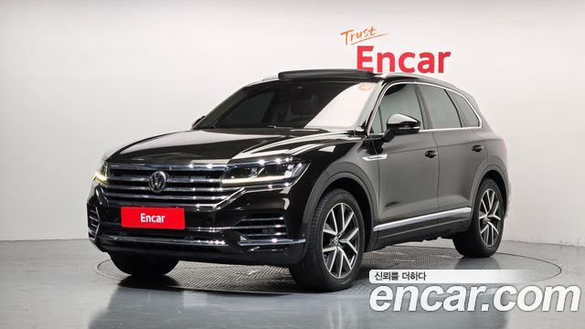 Volkswagen Touareg 2020 — photo 1