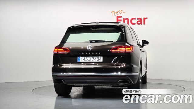 Volkswagen Touareg 2020 — photo 4
