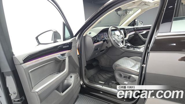 Volkswagen Touareg 2020 — photo 10