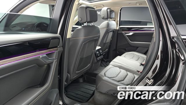Volkswagen Touareg 2020 — photo 11