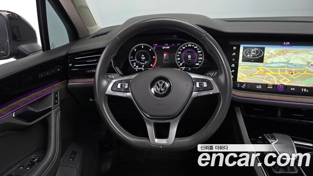 Volkswagen Touareg 2020 — photo 12