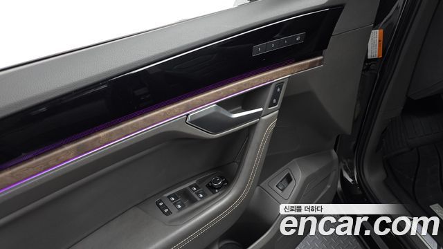 Volkswagen Touareg 2020 — photo 18