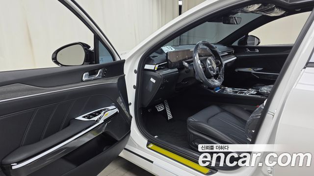 Kia K5 2027 — photo 13