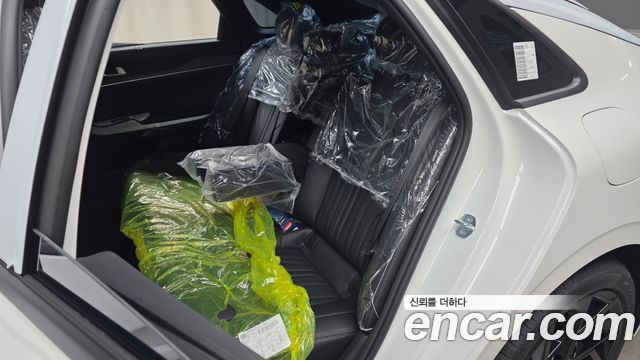Kia K5 2027 — photo 18