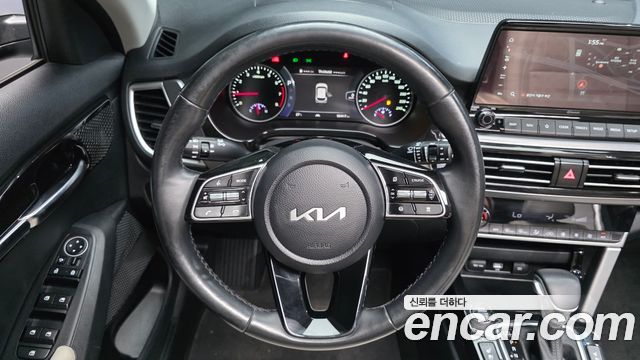 Kia Seltos 2023 — photo 13