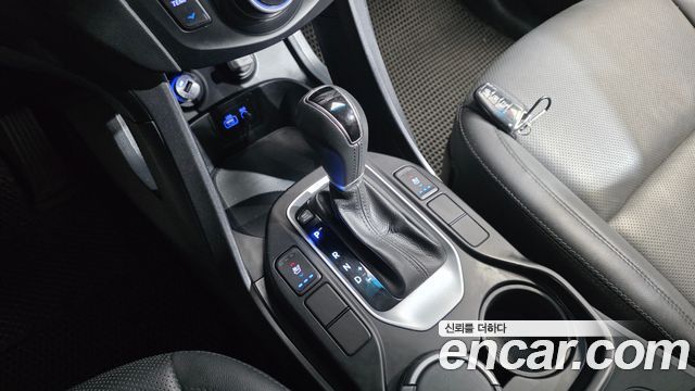 Hyundai Santafe 2016 — photo 9