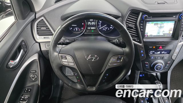 Hyundai Santafe 2016 — photo 13