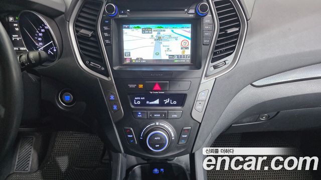 Hyundai Santafe 2016 — photo 14
