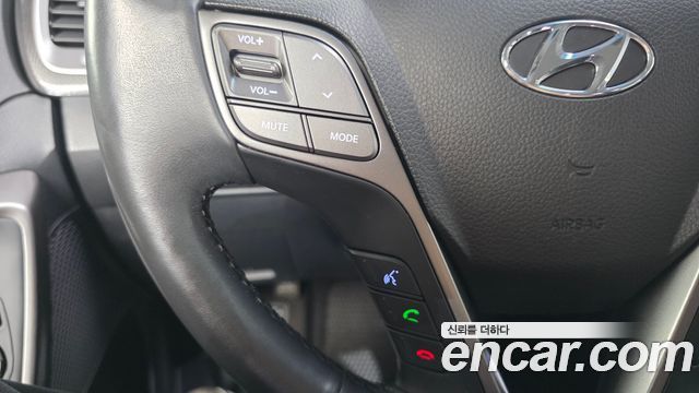 Hyundai Santafe 2016 — photo 16