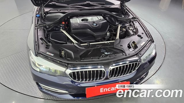 BMW 5-Series 2018 — photo 6