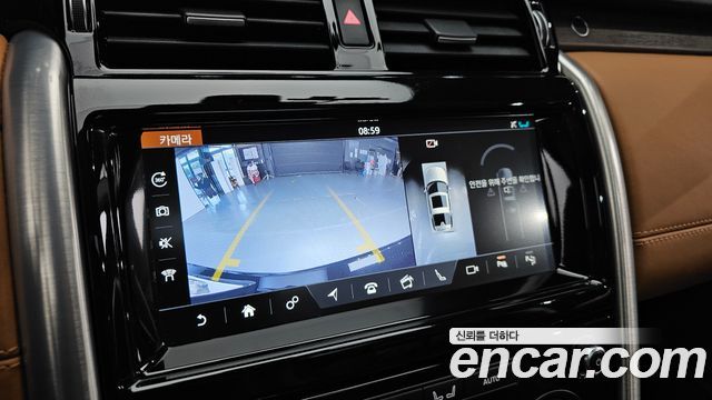 Land Rover Discovery 2020 — photo 21