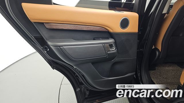 Land Rover Discovery 2020 — photo 15