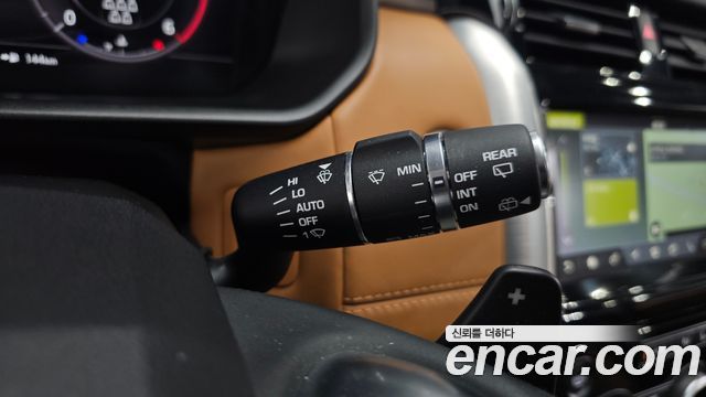 Land Rover Discovery 2020 — photo 37