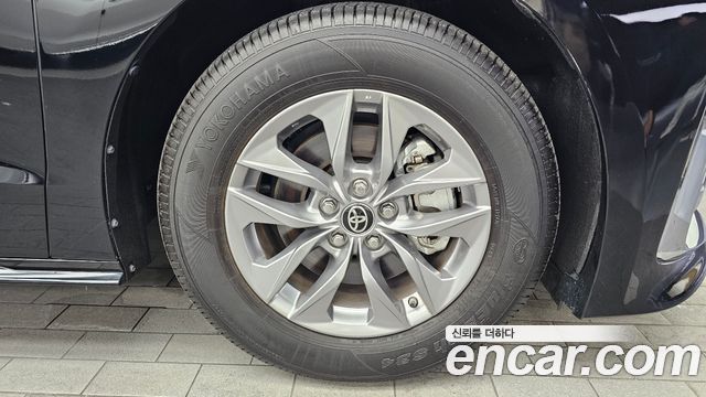 Toyota Sienna 2025 — photo 7