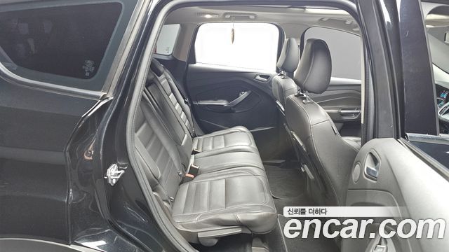 Ford Kuga 2017 — photo 11
