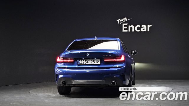 BMW 3-Series 2020 — photo 4