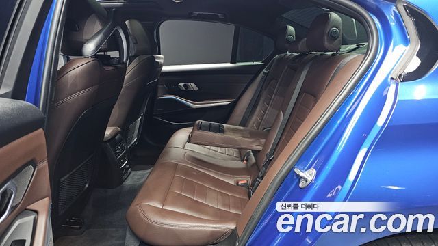 BMW 3-Series 2020 — photo 17