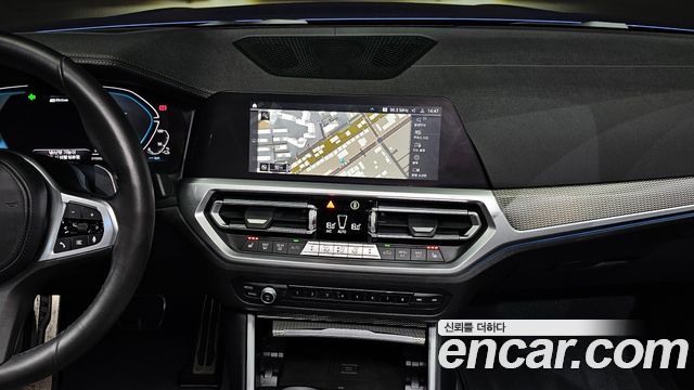 BMW 3-Series 2020 — photo 19