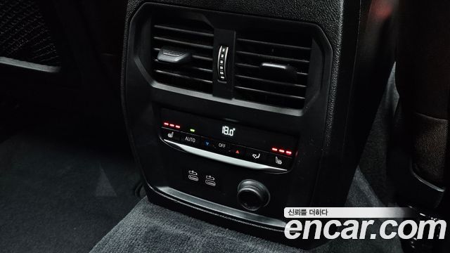 BMW 3-Series 2020 — photo 23