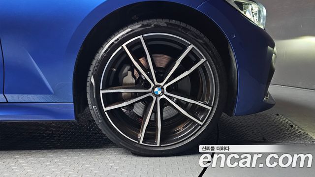 BMW 3-Series 2020 — photo 7