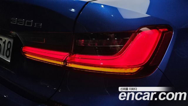 BMW 3-Series 2020 — photo 9