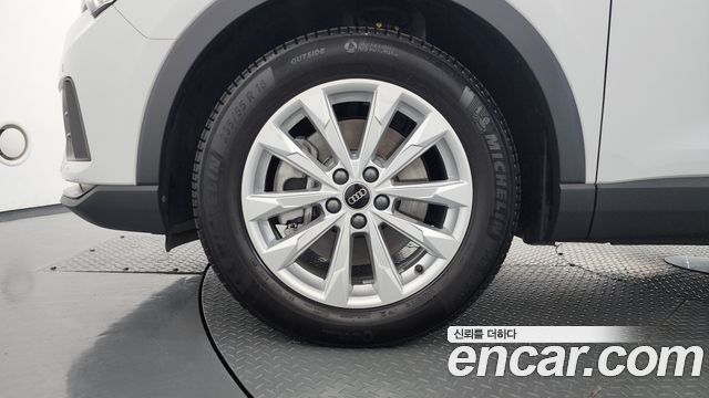 Audi Q3 2025 — photo 5