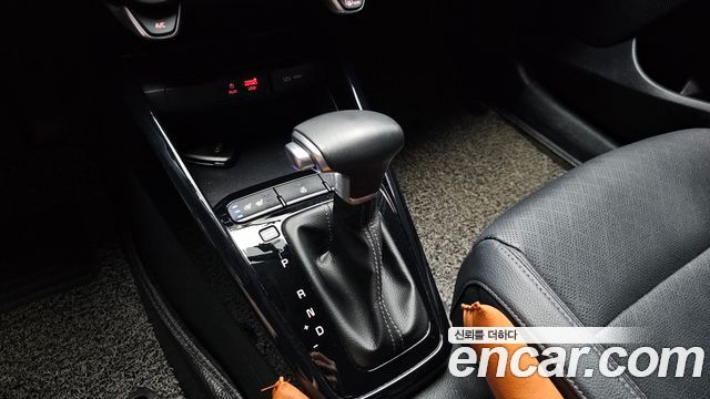 Kia Stonic 2019 — photo 12