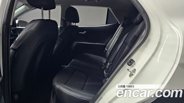 Kia Stonic 2019 — photo 16