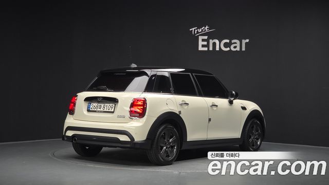 Mini Cooper 2021 — photo 2
