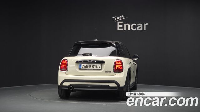 Mini Cooper 2021 — photo 4