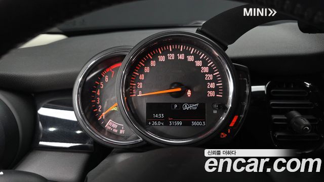 Mini Cooper 2021 — photo 11