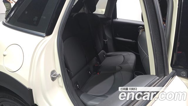 Mini Cooper 2021 — photo 18