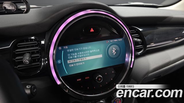 Mini Cooper 2021 — photo 21