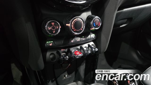 Mini Cooper 2021 — photo 23