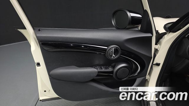 Mini Cooper 2021 — photo 14