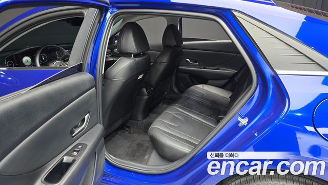 Hyundai AVANTE 2023 — photo 11