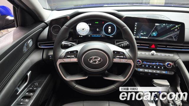 Hyundai AVANTE 2023 — photo 13