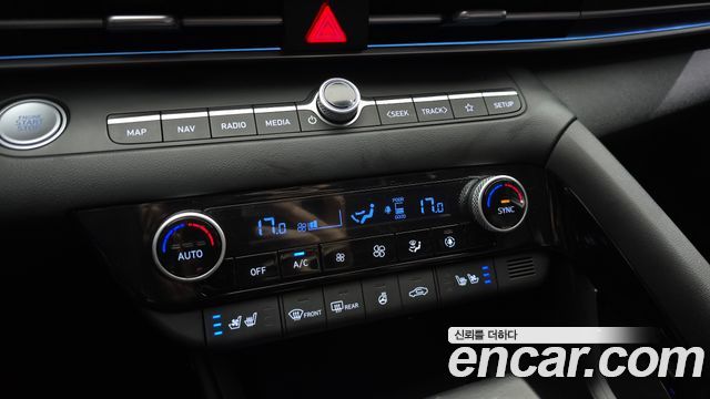 Hyundai AVANTE 2023 — photo 17