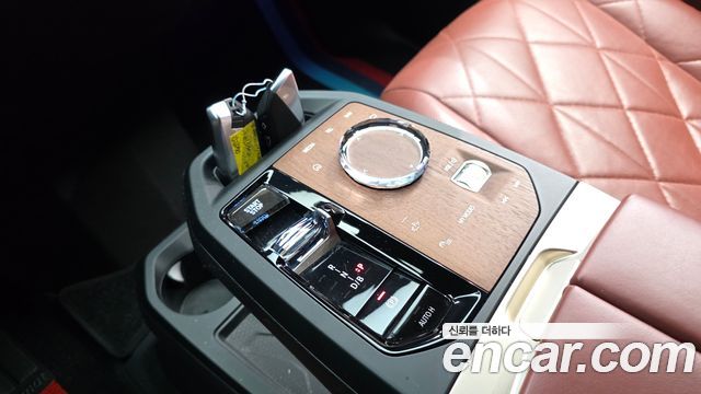 BMW iX 2023 — photo 12