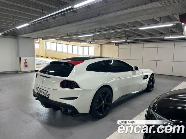 Ferrari GTC4 Lusso 2020 — photo 4