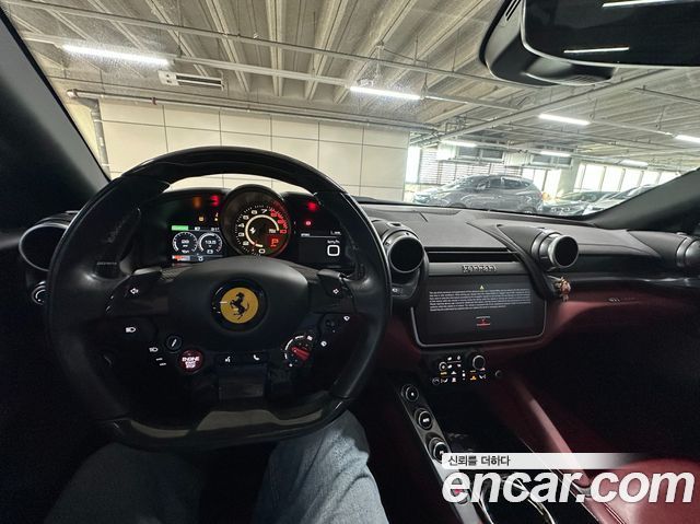 Ferrari GTC4 Lusso 2020 — photo 12