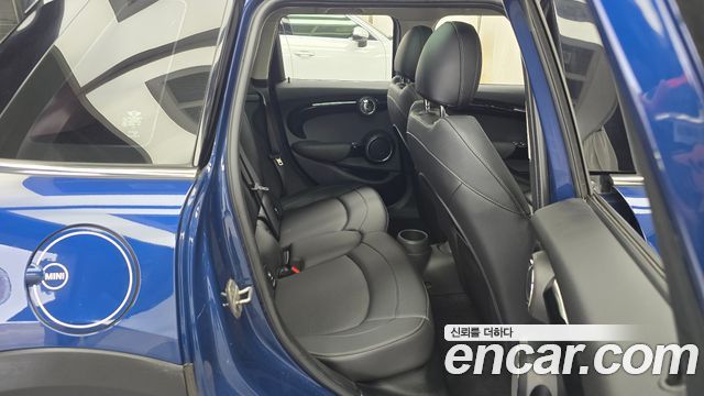 Mini Cooper 2015 — photo 12