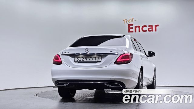 Mercedes-Benz C-Class 2020 — photo 4