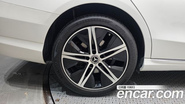 Mercedes-Benz C-Class 2020 — photo 5