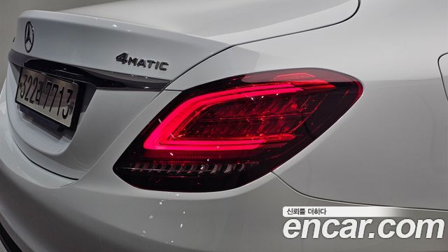 Mercedes-Benz C-Class 2020 — photo 9