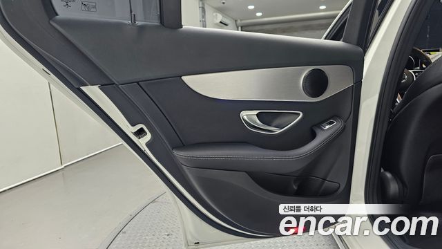 Mercedes-Benz C-Class 2020 — photo 15