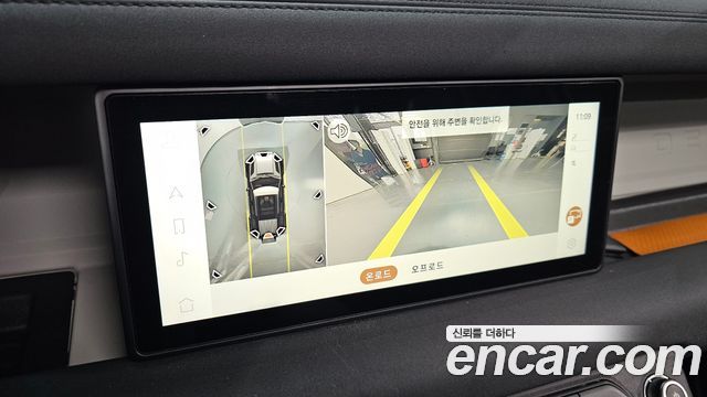 Land Rover Defender 2020 — photo 21