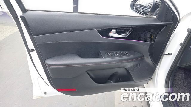 Kia K3 2019 — photo 14